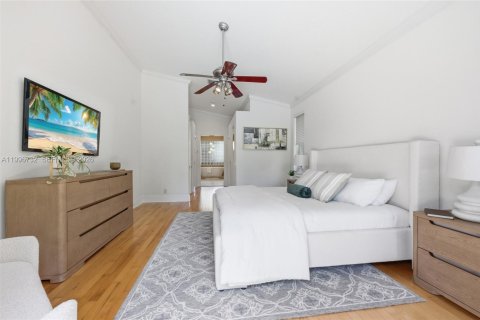 House in Weston, Florida 5 bedrooms, 277.96 sq.m. № 2068147 - photo 19