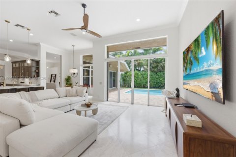 House in Weston, Florida 5 bedrooms, 277.96 sq.m. № 2068147 - photo 16