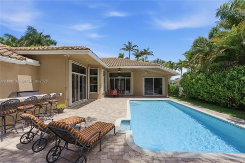House in Weston, Florida 5 bedrooms, 277.96 sq.m. № 2068147 - photo 3