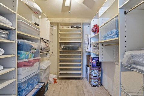 Condo in Longboat Key, Florida, 2 bedrooms  № 2212802 - photo 11