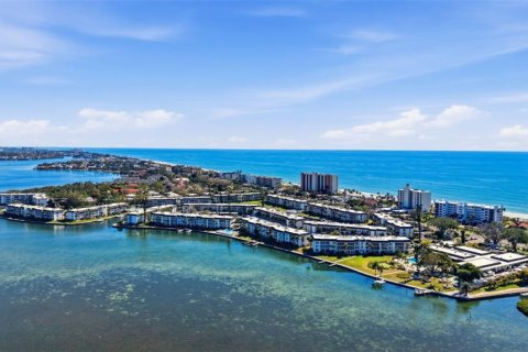 Condo in Longboat Key, Florida, 2 bedrooms  № 2212802 - photo 25
