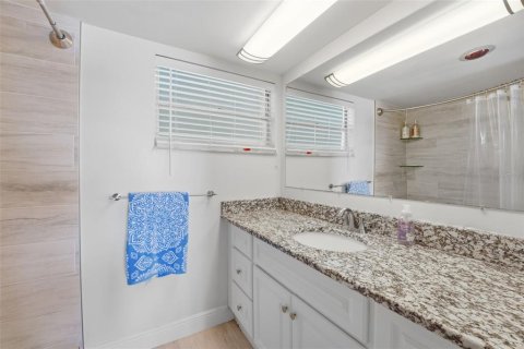 Condo in Longboat Key, Florida, 2 bedrooms  № 2212802 - photo 14