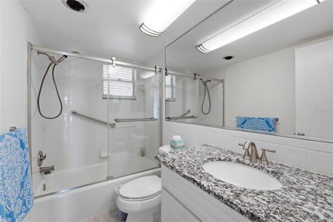 Condo in Longboat Key, Florida, 2 bedrooms  № 2212802 - photo 15