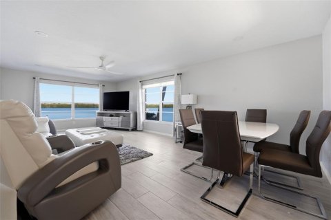 Condo in Longboat Key, Florida, 2 bedrooms  № 2212802 - photo 6