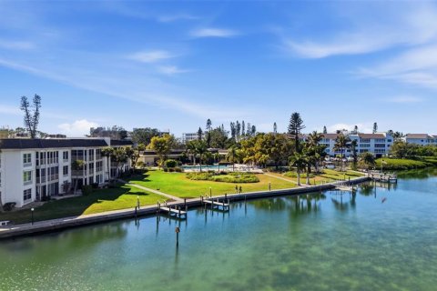 Condo in Longboat Key, Florida, 2 bedrooms  № 2212802 - photo 24
