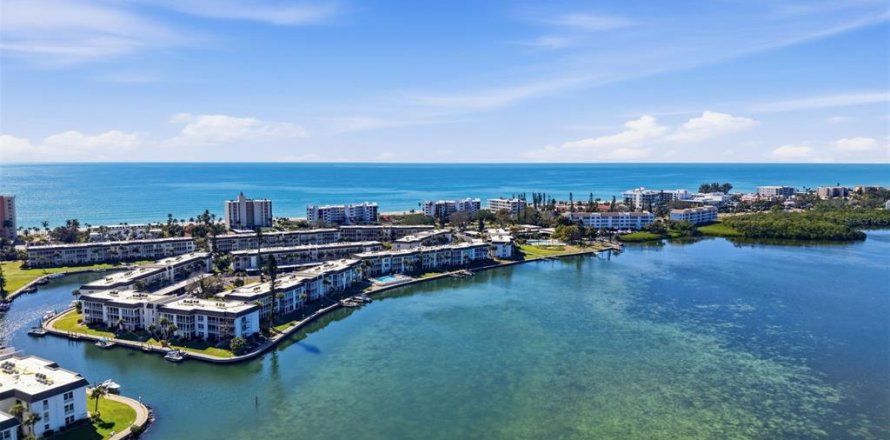 Condo in Longboat Key, Florida, 2 bedrooms  № 2212802
