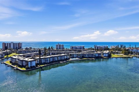 Condo in Longboat Key, Florida, 2 bedrooms  № 2212802 - photo 26
