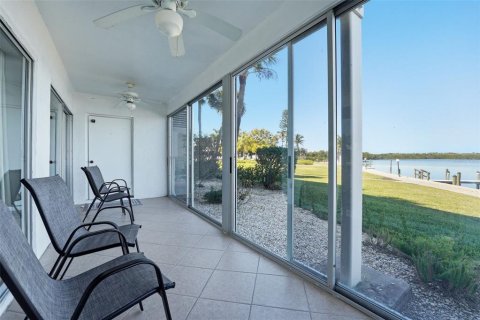 Condo in Longboat Key, Florida, 2 bedrooms  № 2212802 - photo 16