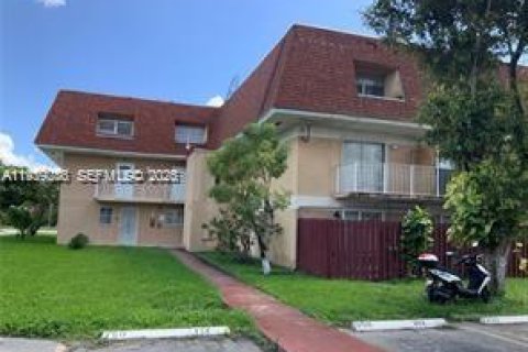 Condo in Miami, Florida, 2 bedrooms  № 1996967