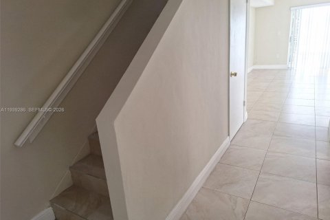 Condo in Miami, Florida, 2 bedrooms № 1996967 - photo 11
