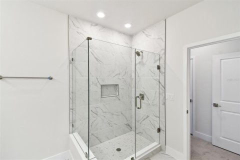 Townhouse in Saint Petersburg, Florida 3 bedrooms, 181.35 sq.m. № 1658361 - photo 25