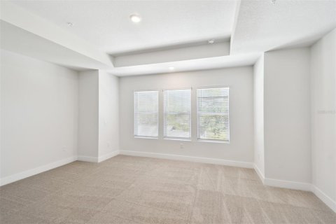 Townhouse in Saint Petersburg, Florida 3 bedrooms, 181.35 sq.m. № 1658361 - photo 20