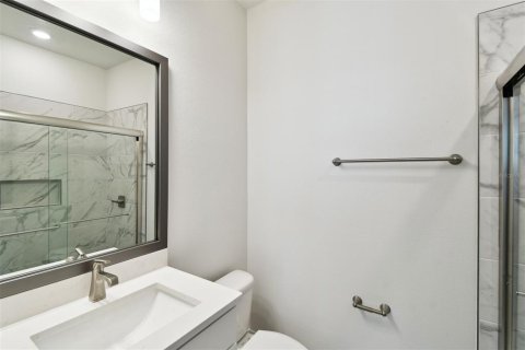 Townhouse in Saint Petersburg, Florida 3 bedrooms, 181.35 sq.m. № 1658361 - photo 6