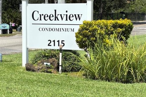 Condo in Bradenton, Florida, 2 bedrooms № 2221173 - photo 2