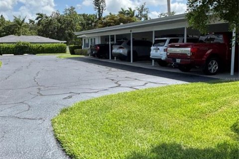 Condo in Bradenton, Florida, 2 bedrooms № 2221173 - photo 13