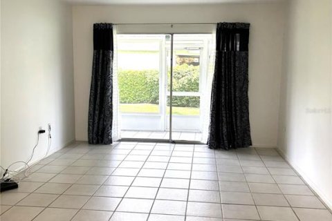 Condo in Bradenton, Florida, 2 bedrooms № 2221173 - photo 5