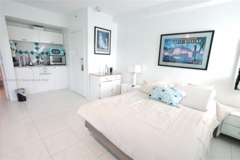 Condominio en venta en Miami Beach, Florida, 29.26 m2 № 519928 - foto 6