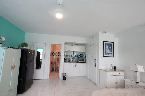 Condominio en venta en Miami Beach, Florida, 29.26 m2 № 519928 - foto 15