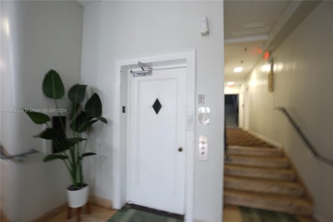 Condominio en venta en Miami Beach, Florida, 29.26 m2 № 519928 - foto 20