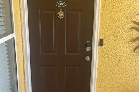 Condo in Seminole, Florida, 2 bedrooms  № 1537191 - photo 9