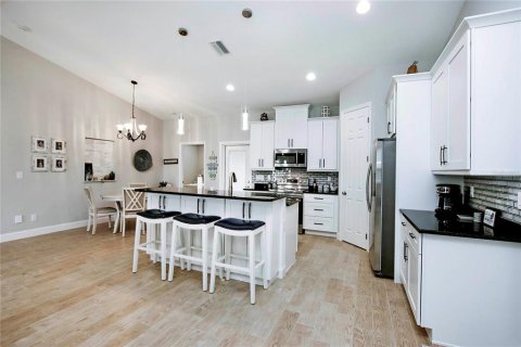 Villa ou maison à louer à North Port, Floride: 3 chambres, 124.21 m2 № 931185 - photo 2