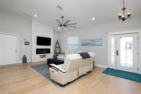 Villa ou maison à louer à North Port, Floride: 3 chambres, 124.21 m2 № 931185 - photo 11