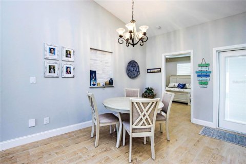 Villa ou maison à louer à North Port, Floride: 3 chambres, 124.21 m2 № 931185 - photo 5