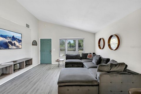 Villa ou maison à louer à Clearwater, Floride: 3 chambres, 116.78 m2 № 2416247 - photo 2