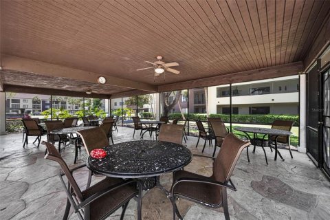 Condo in Tampa, Florida, 2 bedrooms  № 2373011 - photo 27