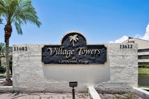 Condo in Tampa, Florida, 2 bedrooms  № 2373011 - photo 25