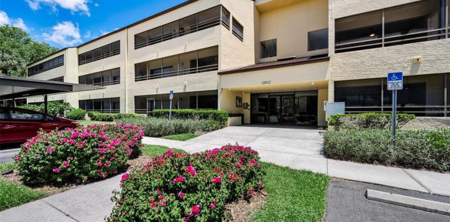 Condo in Tampa, Florida, 2 bedrooms  № 2373011