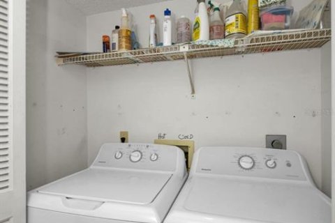 Condo in Tampa, Florida, 2 bedrooms  № 2373011 - photo 15
