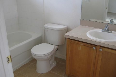 Townhouse in Land O' Lakes, Florida 3 bedrooms, 140.1 sq.m. № 1765919 - photo 10