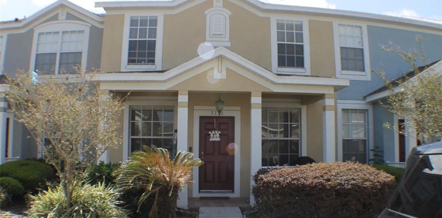 Townhouse in Land O' Lakes, Florida 3 bedrooms, 140.1 sq.m. № 1765919