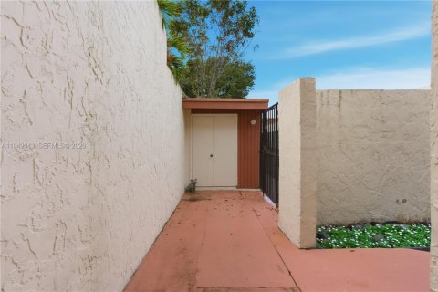 Купить таунхаус в Майами, Флорида 3 спальни, 159.23м2, № 2005492 - фото 9