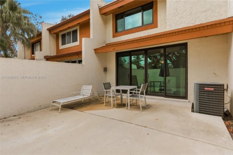 Купить таунхаус в Майами, Флорида 3 спальни, 159.23м2, № 2005492 - фото 5