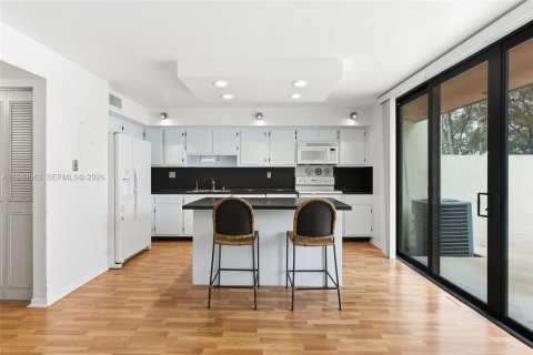 Купить таунхаус в Майами, Флорида 3 спальни, 159.23м2, № 2005492 - фото 17