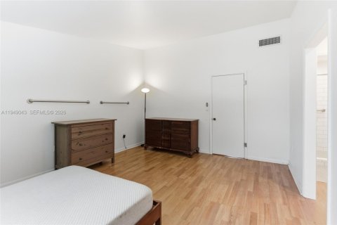 Купить таунхаус в Майами, Флорида 3 спальни, 159.23м2, № 2005492 - фото 27