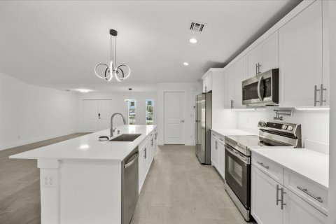 Casa en venta en Port St. Lucie, Florida, 4 dormitorios, 215.81 m2 № 2077764 - foto 13