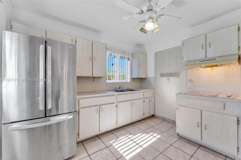 Casa en venta en Miami, Florida, 3 dormitorios, 145.21 m2 № 1995192 - foto 19