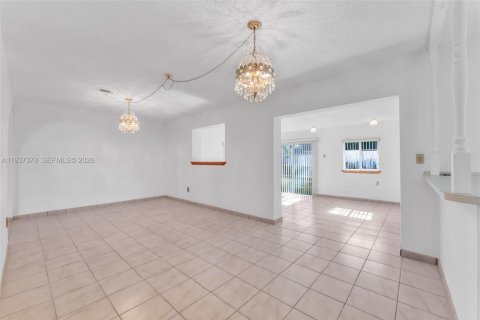 Casa en venta en Miami, Florida, 3 dormitorios, 145.21 m2 № 1995192 - foto 17