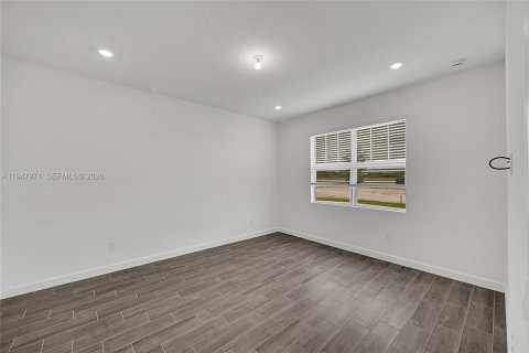 Villa ou maison à louer à Loxahatchee Groves, Floride: 3 chambres № 2004047 - photo 8