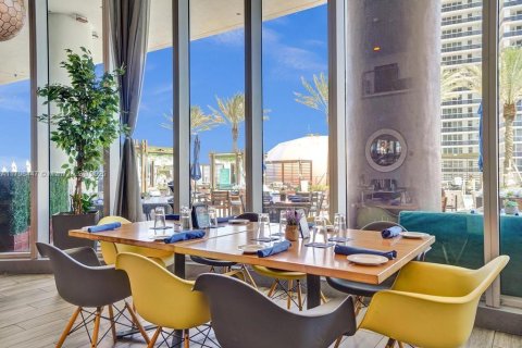 Condominio en venta en Hollywood, Florida, 2 dormitorios, 105.54 m2 № 2035420 - foto 29