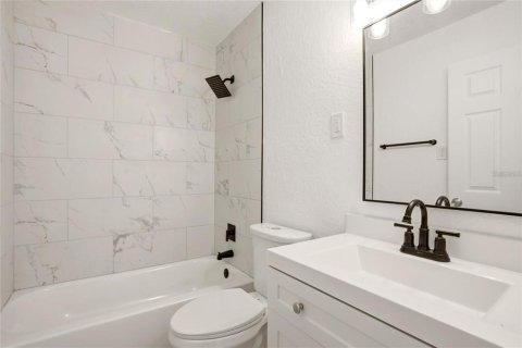 Villa ou maison à louer à Riverview, Floride: 3 chambres, 223.62 m2 № 2399514 - photo 16