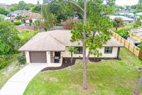 Villa ou maison à vendre à Port St. Lucie, Floride: 3 chambres, 112.6 m2 № 2083498 - photo 2