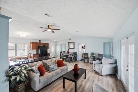 Villa ou maison à vendre à Port St. Lucie, Floride: 3 chambres, 112.6 m2 № 2083498 - photo 16