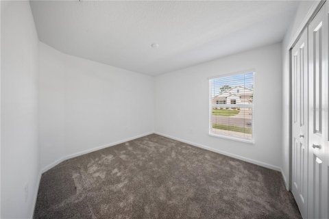 House in Haines City, Florida 4 bedrooms, 170.48 sq.m. № 2210401 - photo 15
