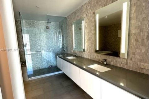 Copropriété à louer à Miami, Floride: 2 chambres, 115.57 m2 № 1999699 - photo 14