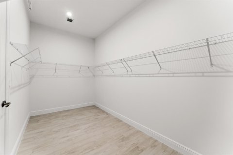 Купить виллу или дом в Палм Сити, Флорида 8 комнат, 325.16м2, № 2247643 - фото 12