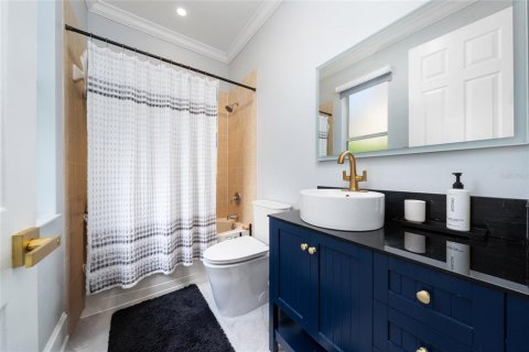 Casa en venta en Kissimmee, Florida, 5 dormitorios, 339.19 m2 № 1919678 - foto 21